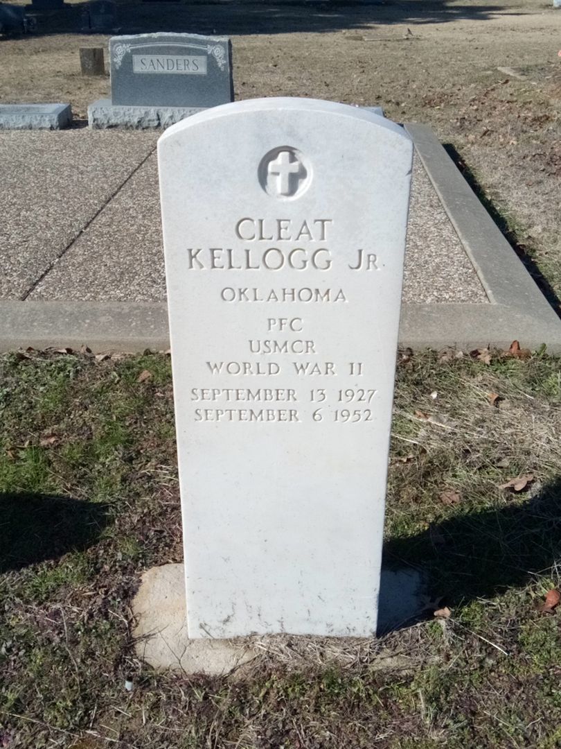 Cleat Kellogg Junior's grave. Photo 1